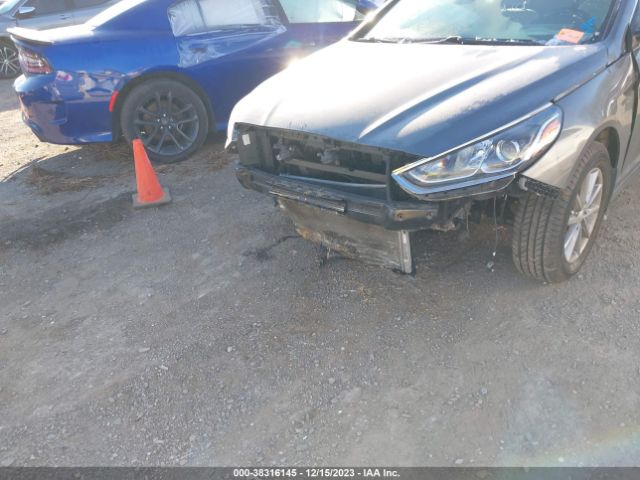 Photo 5 VIN: 5NPE24AF4JH667328 - HYUNDAI SONATA 