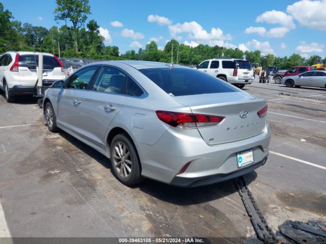 Photo 2 VIN: 5NPE24AF4JH667653 - HYUNDAI SONATA 