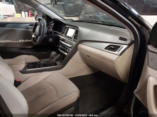 Photo 4 VIN: 5NPE24AF4JH675221 - HYUNDAI SONATA 