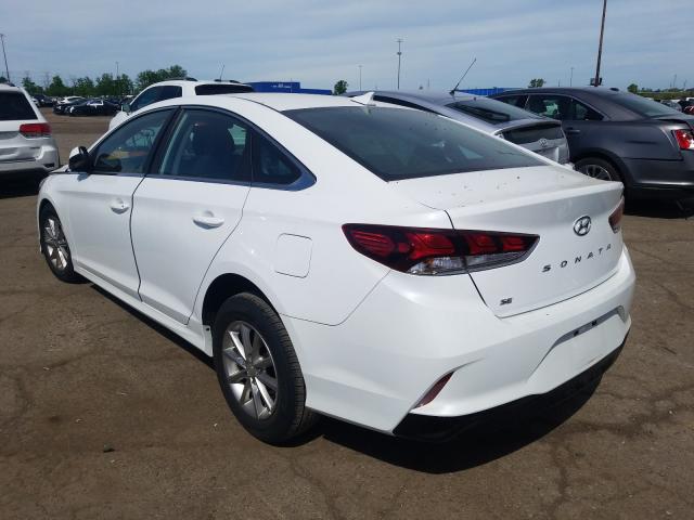 Photo 2 VIN: 5NPE24AF4JH688261 - HYUNDAI SONATA SE 