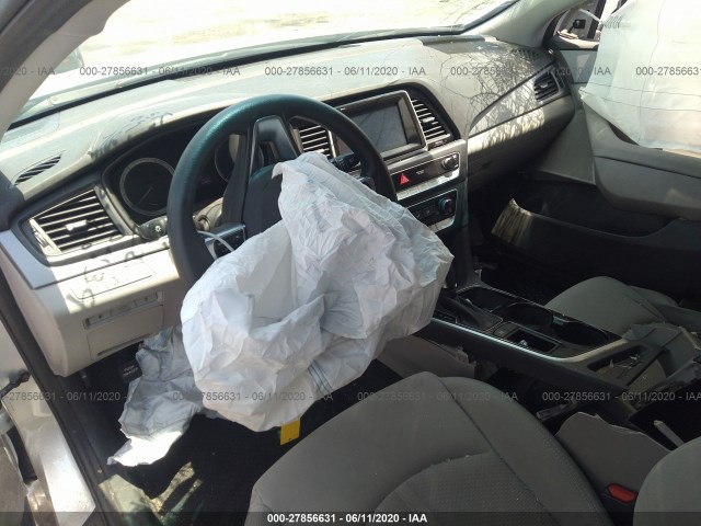 Photo 4 VIN: 5NPE24AF4JH700439 - HYUNDAI SONATA 