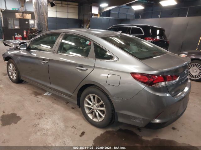 Photo 2 VIN: 5NPE24AF4JH706581 - HYUNDAI SONATA 