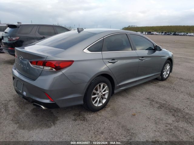 Photo 3 VIN: 5NPE24AF4JH718696 - HYUNDAI SONATA 