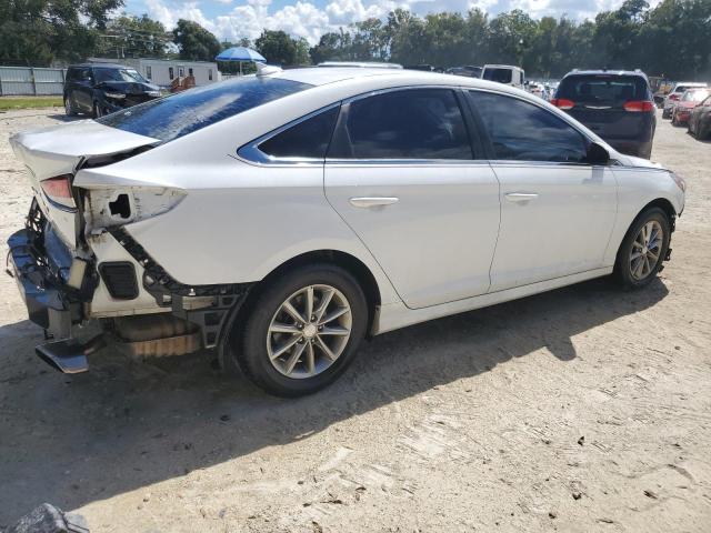 Photo 2 VIN: 5NPE24AF4KH741168 - HYUNDAI SONATA SE 