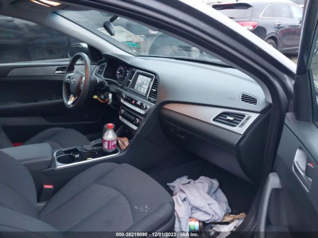 Photo 4 VIN: 5NPE24AF4KH756303 - HYUNDAI SONATA 