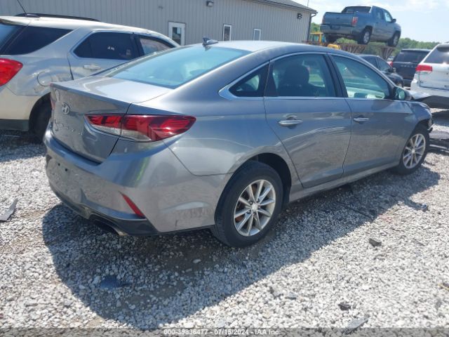 Photo 3 VIN: 5NPE24AF4KH765261 - HYUNDAI SONATA 