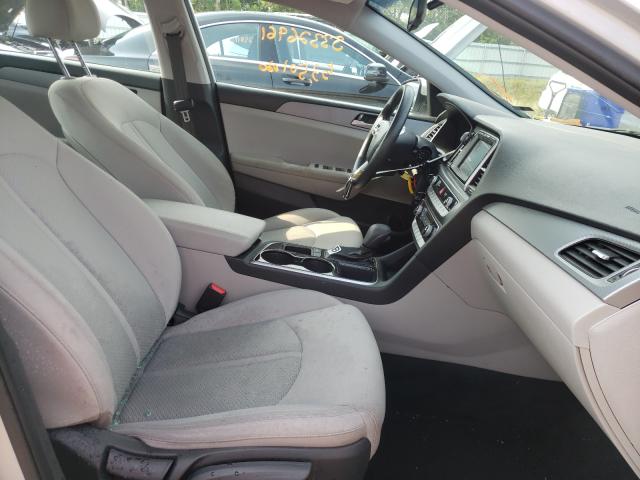 Photo 4 VIN: 5NPE24AF4KH766717 - HYUNDAI SONATA SE 