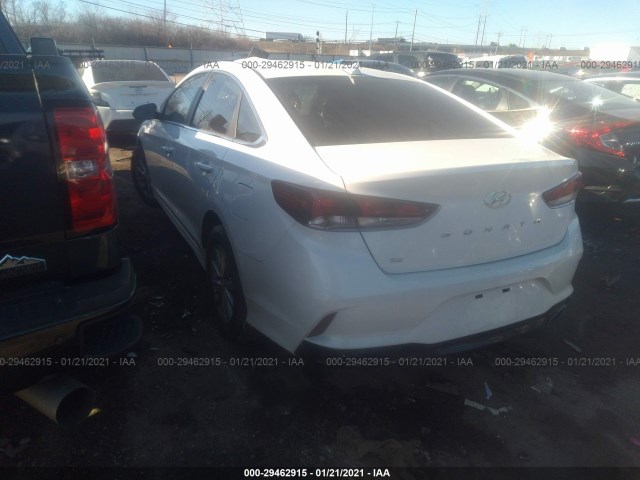 Photo 2 VIN: 5NPE24AF4KH768158 - HYUNDAI SONATA 