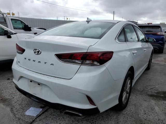 Photo 3 VIN: 5NPE24AF4KH799197 - HYUNDAI SONATA SE 