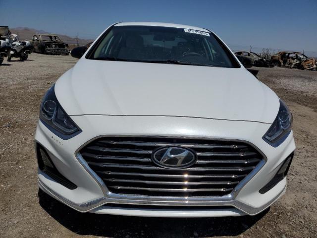 Photo 4 VIN: 5NPE24AF4KH801322 - HYUNDAI SONATA SE 