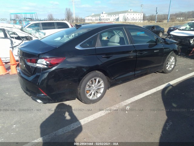 Photo 3 VIN: 5NPE24AF4KH817844 - HYUNDAI SONATA 