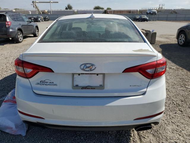 Photo 5 VIN: 5NPE24AF5FH019780 - HYUNDAI SONATA SE 