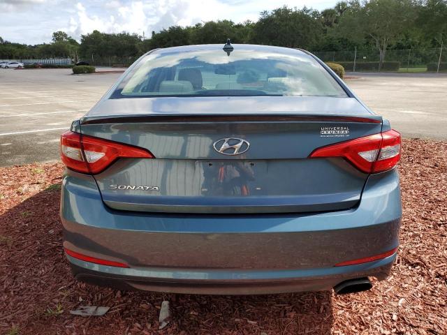 Photo 5 VIN: 5NPE24AF5FH077405 - HYUNDAI SONATA SE 