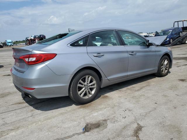 Photo 2 VIN: 5NPE24AF5FH081969 - HYUNDAI SONATA SE 