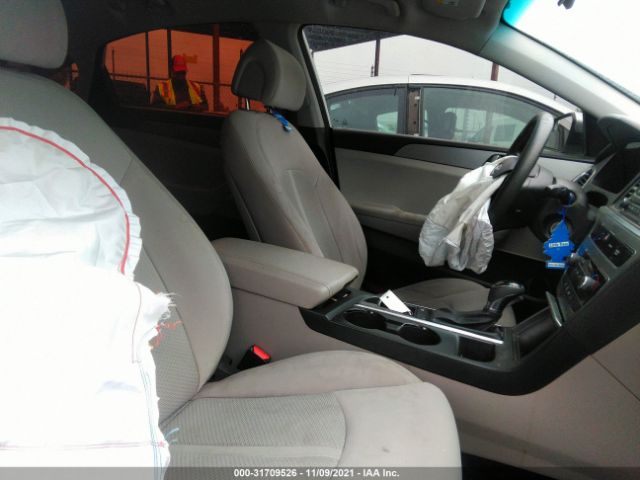 Photo 4 VIN: 5NPE24AF5FH168271 - HYUNDAI SONATA 