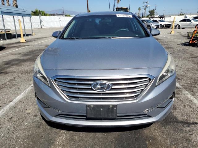 Photo 4 VIN: 5NPE24AF5FH217212 - HYUNDAI SONATA SE 