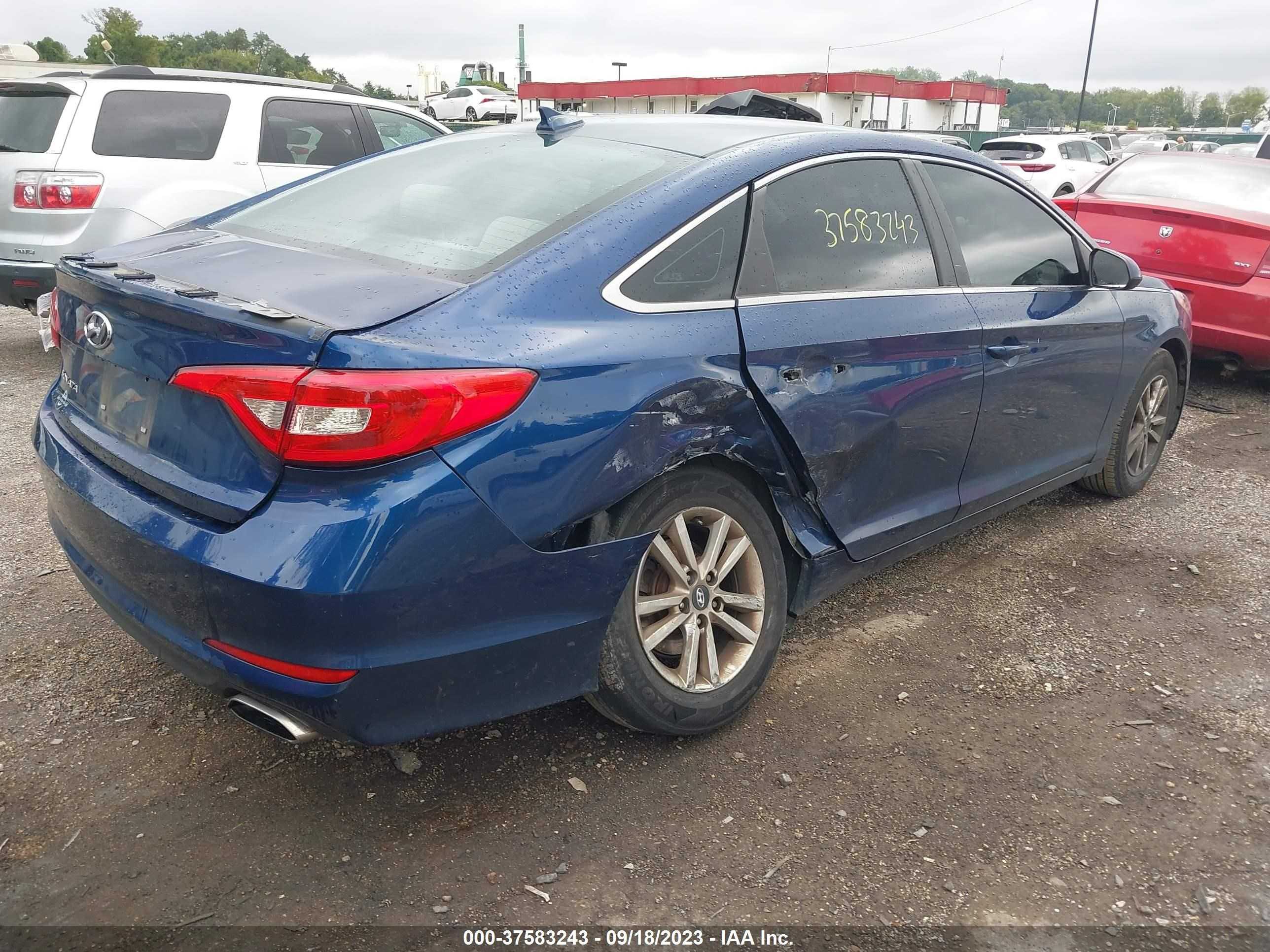 Photo 3 VIN: 5NPE24AF5FH224242 - HYUNDAI SONATA 