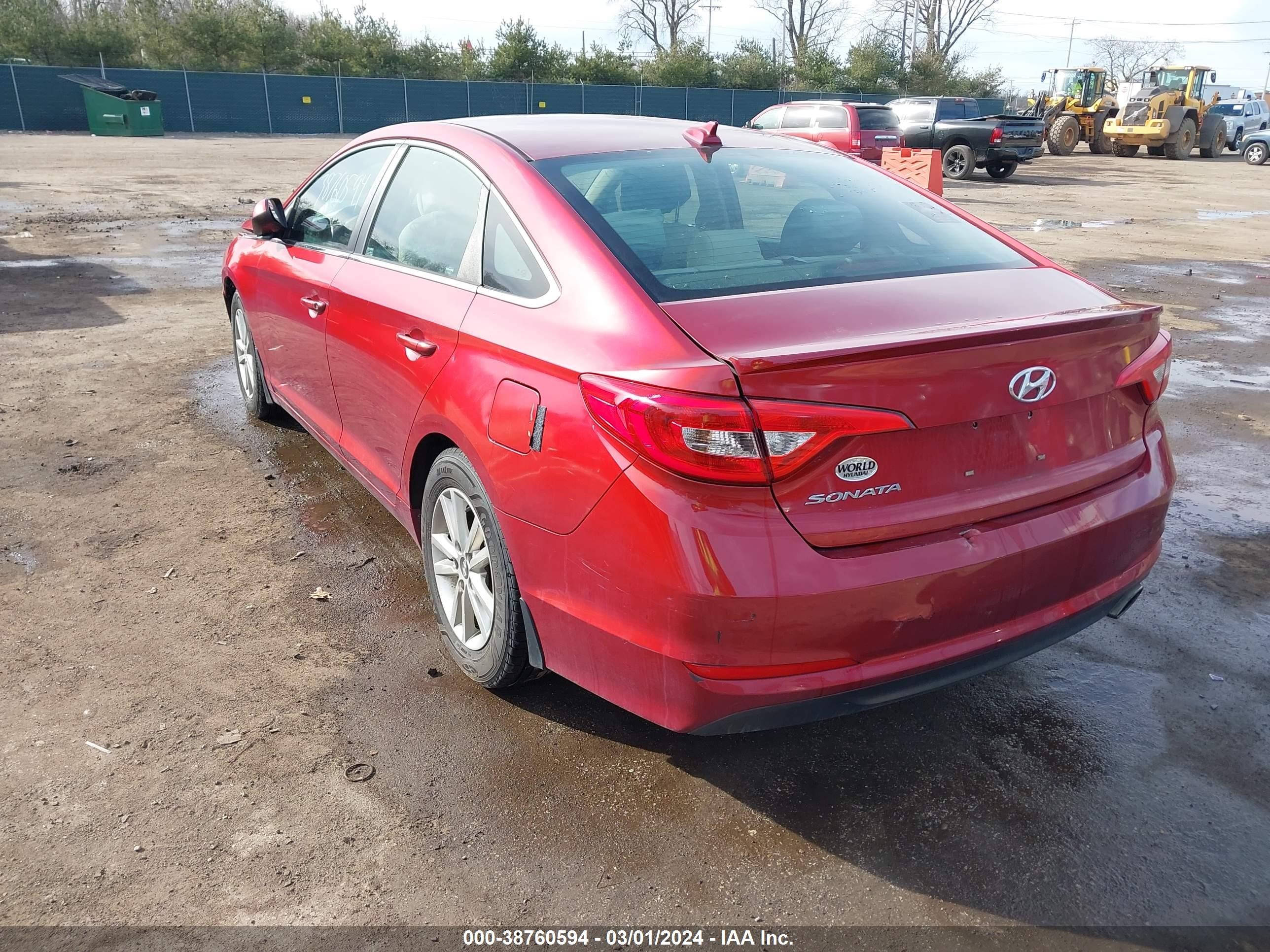 Photo 2 VIN: 5NPE24AF5FH237346 - HYUNDAI SONATA 