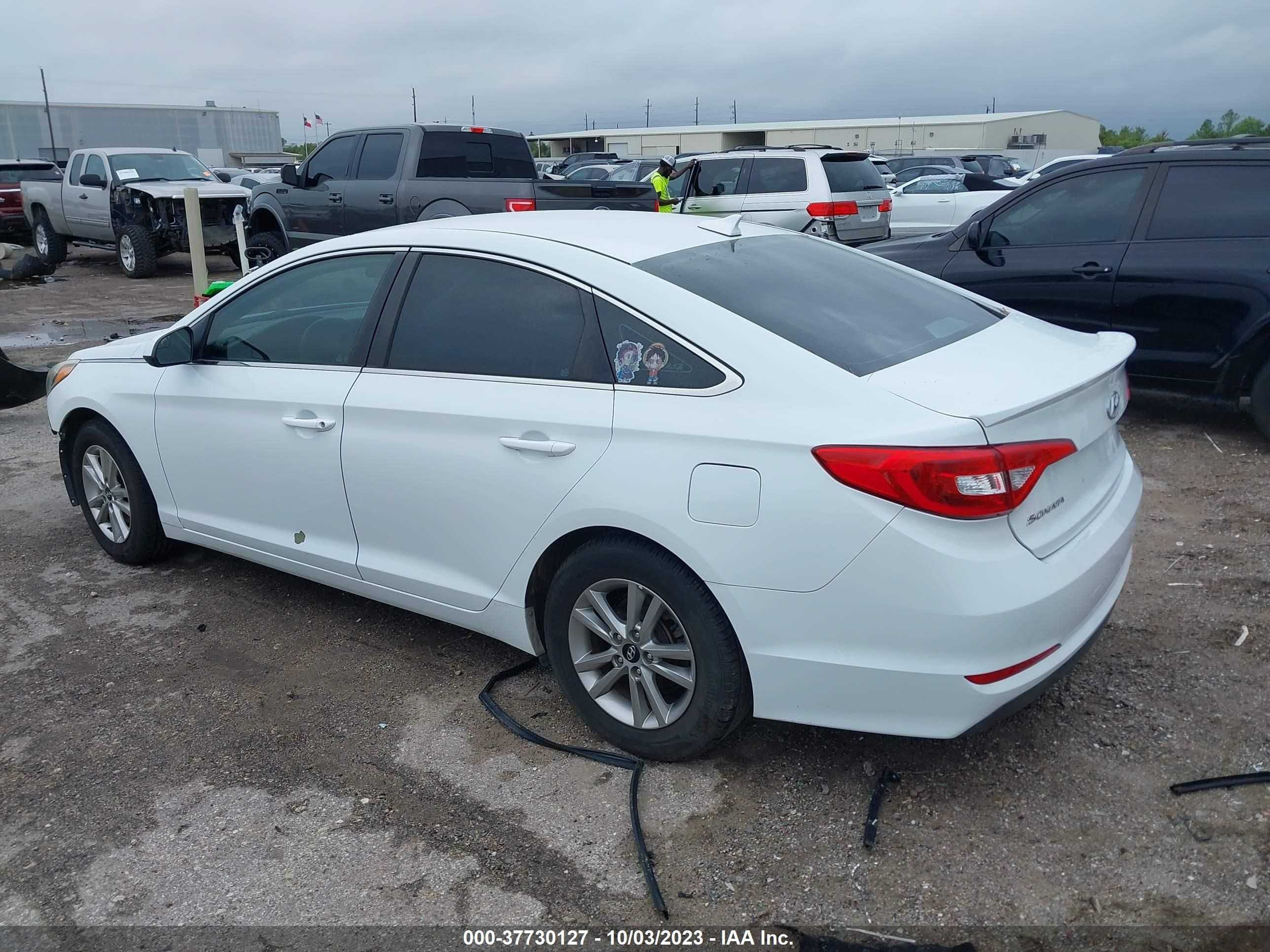 Photo 2 VIN: 5NPE24AF5GH260613 - HYUNDAI SONATA 