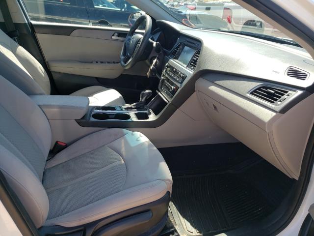 Photo 4 VIN: 5NPE24AF5GH261924 - HYUNDAI SONATA SE 