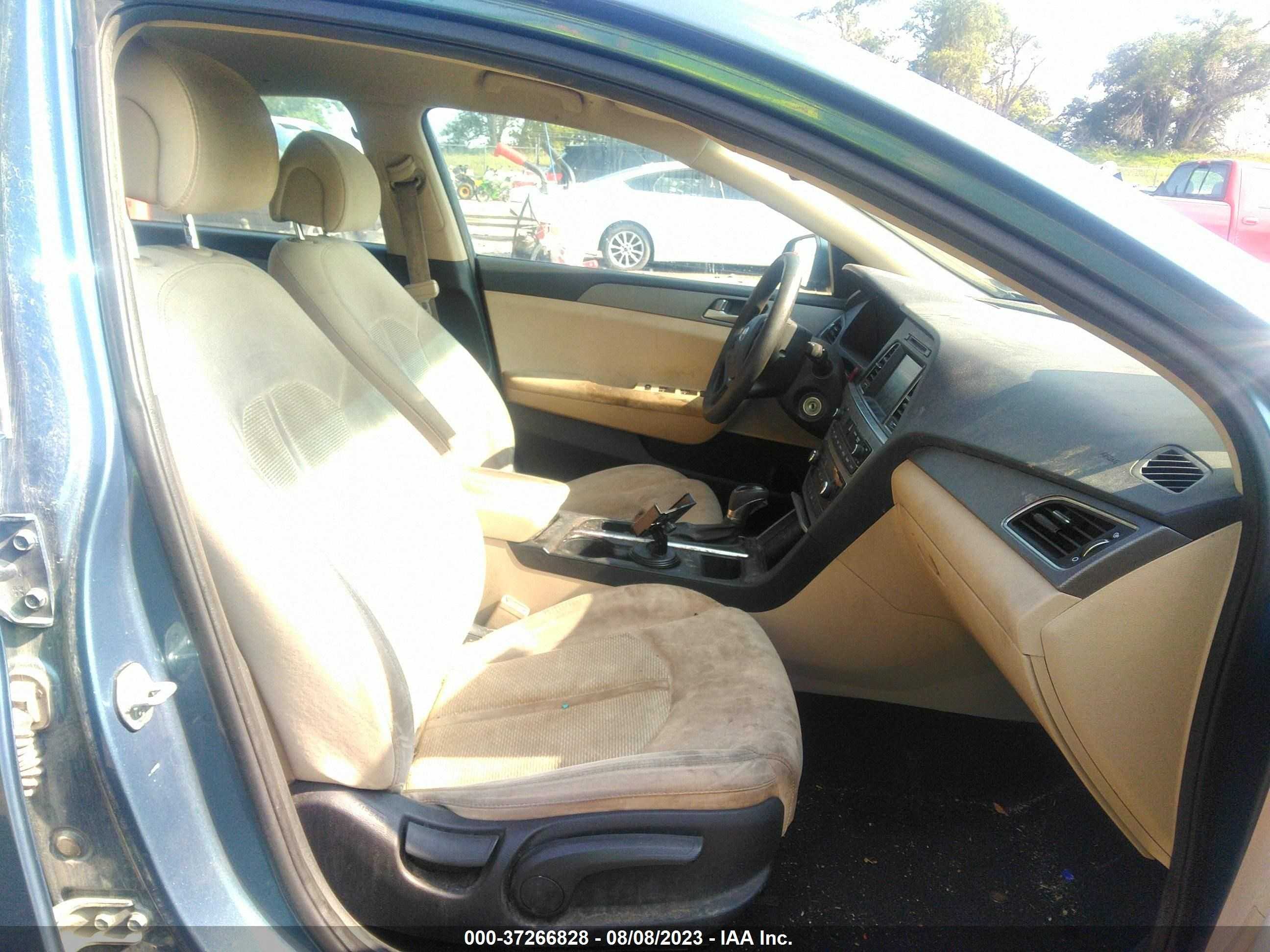 Photo 4 VIN: 5NPE24AF5GH265858 - HYUNDAI SONATA 