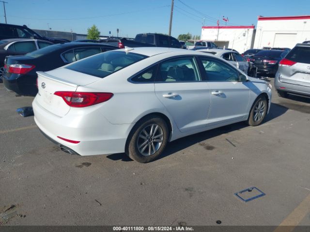 Photo 3 VIN: 5NPE24AF5GH267271 - HYUNDAI SONATA 