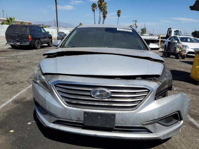 Photo 4 VIN: 5NPE24AF5GH280649 - HYUNDAI SONATA SE 