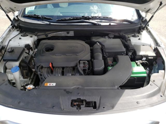 Photo 6 VIN: 5NPE24AF5GH281073 - HYUNDAI SONATA SE 