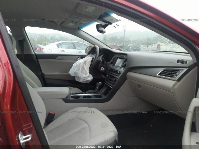 Photo 4 VIN: 5NPE24AF5GH285303 - HYUNDAI SONATA 