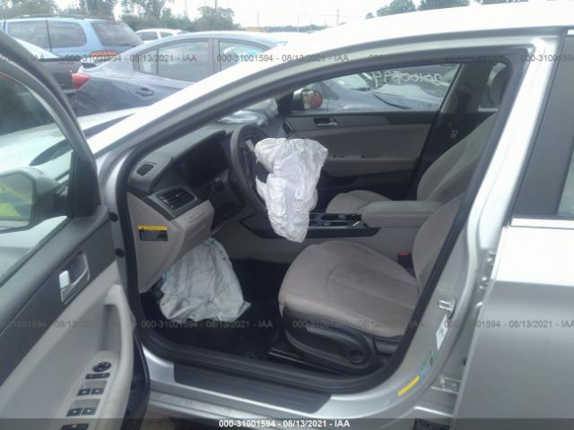 Photo 4 VIN: 5NPE24AF5GH297516 - HYUNDAI SONATA 