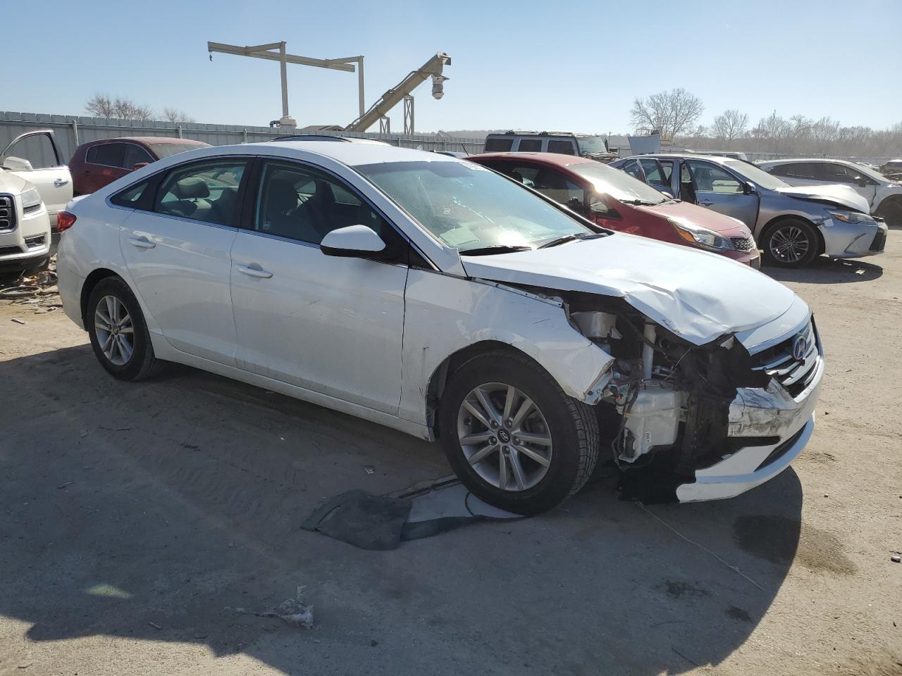 Photo 3 VIN: 5NPE24AF5GH301225 - HYUNDAI SONATA 