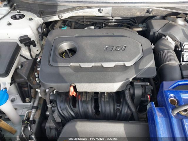 Photo 9 VIN: 5NPE24AF5GH303315 - HYUNDAI SONATA 