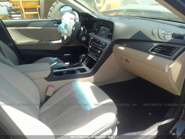 Photo 4 VIN: 5NPE24AF5GH313083 - HYUNDAI SONATA 