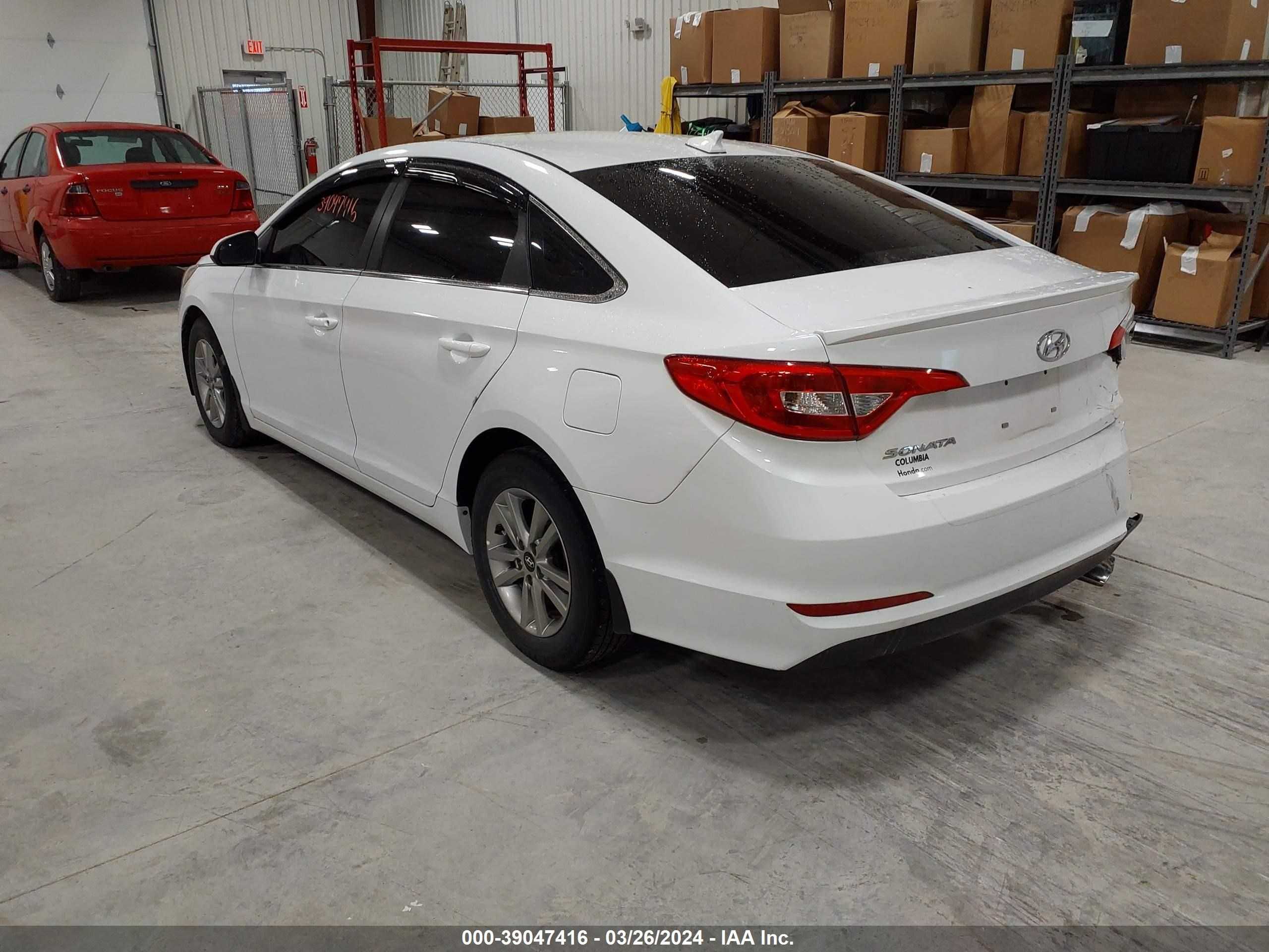 Photo 2 VIN: 5NPE24AF5GH337710 - HYUNDAI SONATA 