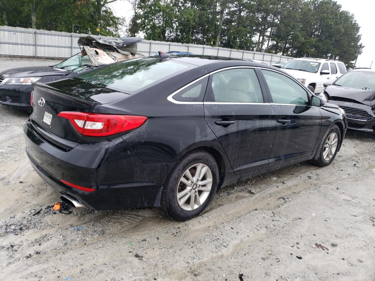 Photo 2 VIN: 5NPE24AF5GH340994 - HYUNDAI SONATA 