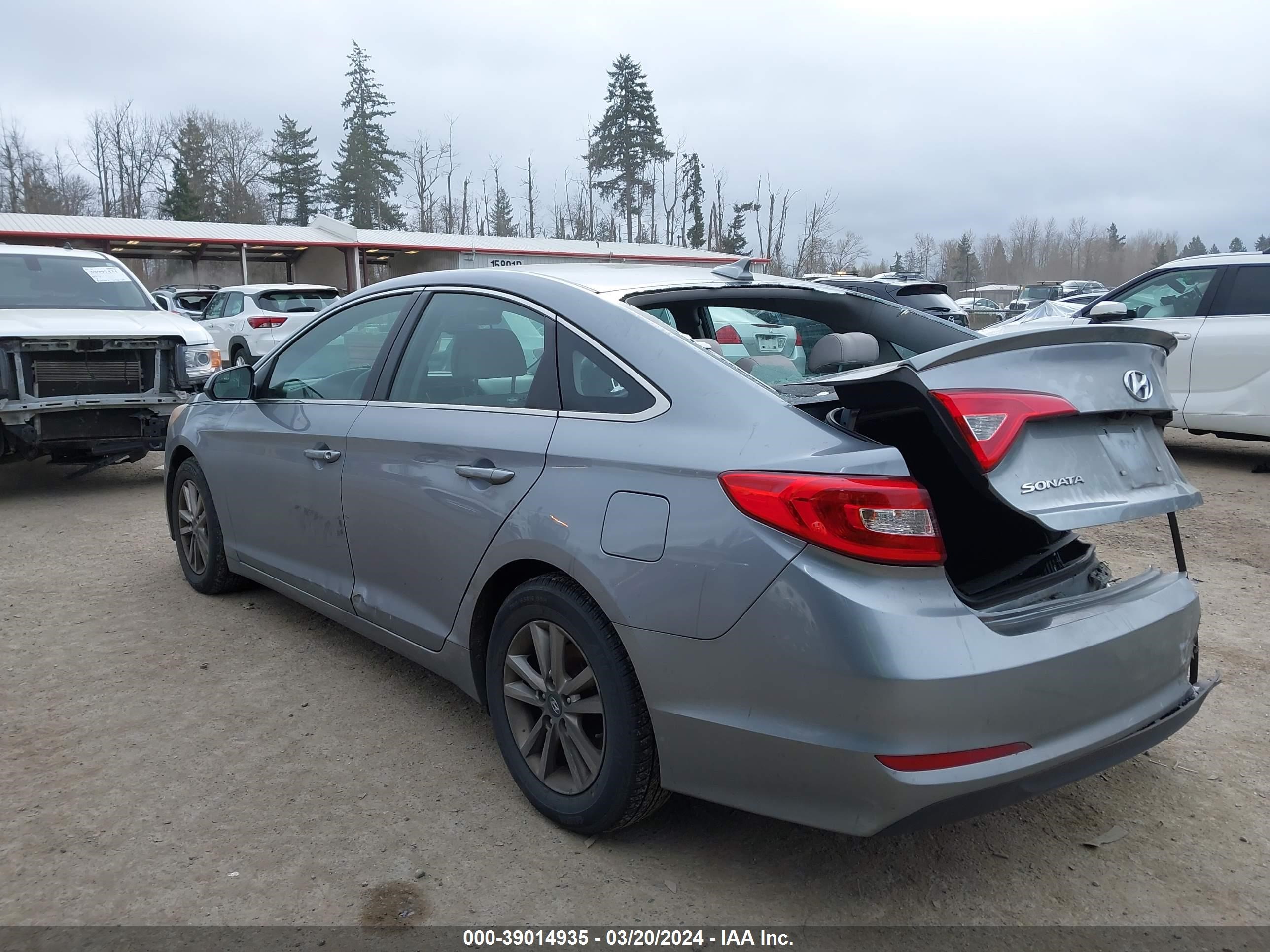 Photo 2 VIN: 5NPE24AF5GH345628 - HYUNDAI SONATA 