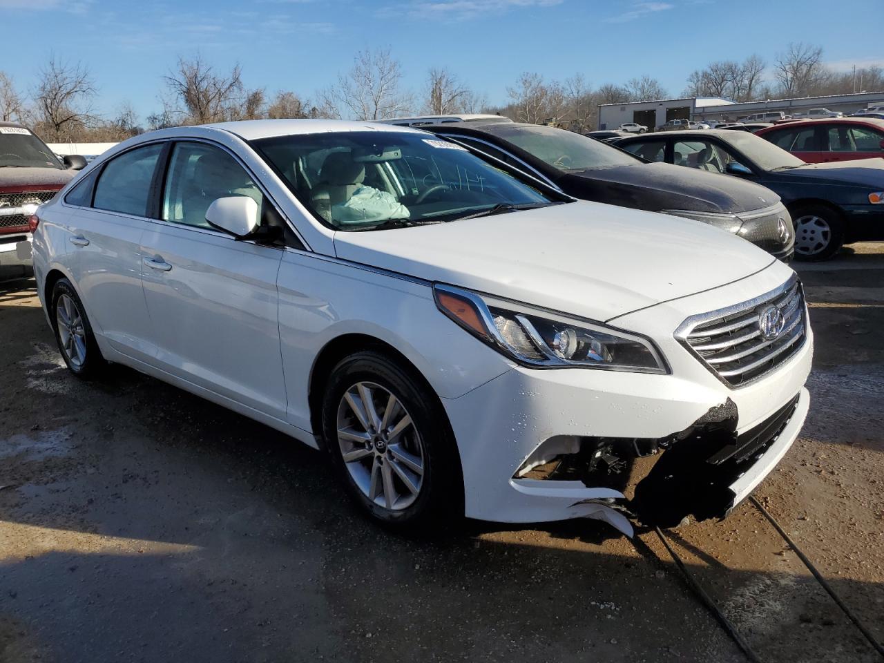 Photo 3 VIN: 5NPE24AF5GH351977 - HYUNDAI SONATA 