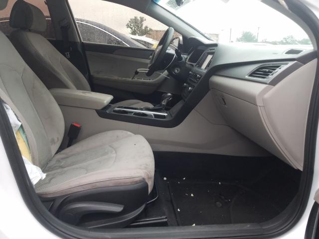 Photo 4 VIN: 5NPE24AF5GH352661 - HYUNDAI SONATA SE 