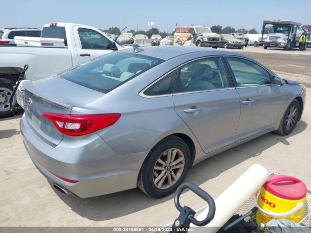 Photo 3 VIN: 5NPE24AF5GH375714 - HYUNDAI SONATA 