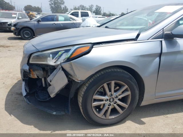 Photo 5 VIN: 5NPE24AF5GH375714 - HYUNDAI SONATA 