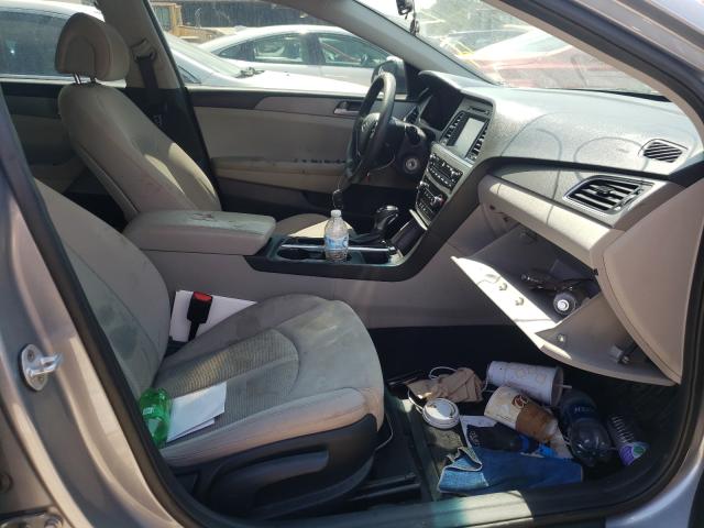 Photo 4 VIN: 5NPE24AF5GH386230 - HYUNDAI SONATA SE 