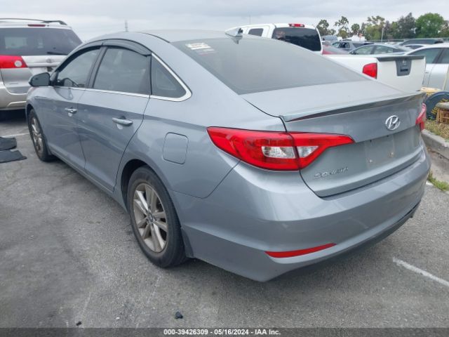 Photo 2 VIN: 5NPE24AF5GH388687 - HYUNDAI SONATA 