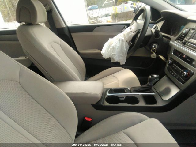 Photo 4 VIN: 5NPE24AF5GH417864 - HYUNDAI SONATA 