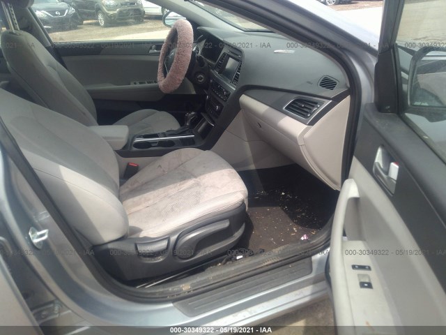 Photo 4 VIN: 5NPE24AF5GH424569 - HYUNDAI SONATA 