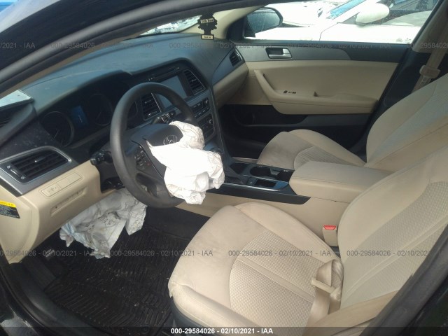 Photo 4 VIN: 5NPE24AF5GH435278 - HYUNDAI SONATA SE 