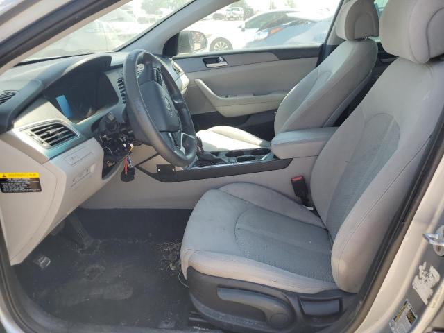 Photo 6 VIN: 5NPE24AF5HH443107 - HYUNDAI SONATA SE 