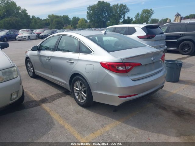 Photo 2 VIN: 5NPE24AF5HH444127 - HYUNDAI SONATA 