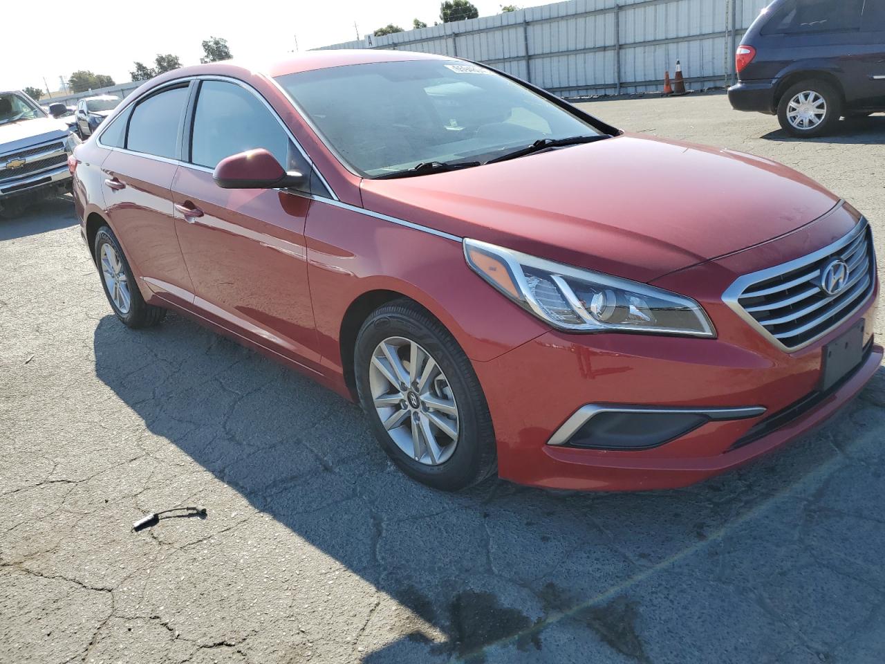 Photo 3 VIN: 5NPE24AF5HH469223 - HYUNDAI SONATA 