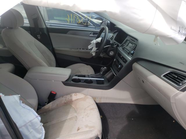 Photo 4 VIN: 5NPE24AF5HH470498 - HYUNDAI SONATA SE 