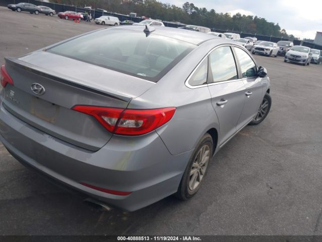 Photo 3 VIN: 5NPE24AF5HH488435 - HYUNDAI SONATA 